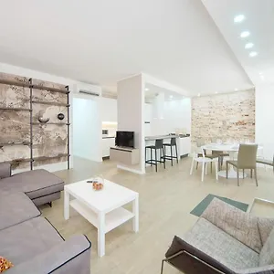 https://venezia-center-ca-corte-paludo-wi-fi.hotelinveneto.com